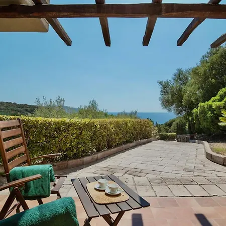 아파트호텔 Ecovillage With Swimming-pool Surrounded By Greenery, With Air Conditioning And Outdoor Private Area 3*