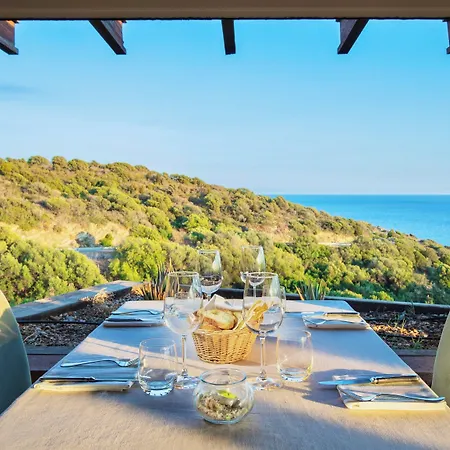 Ecovillage With Swimming-pool Surrounded By Greenery, With Air Conditioning And Outdoor Private Area 아파트호텔 툴라다