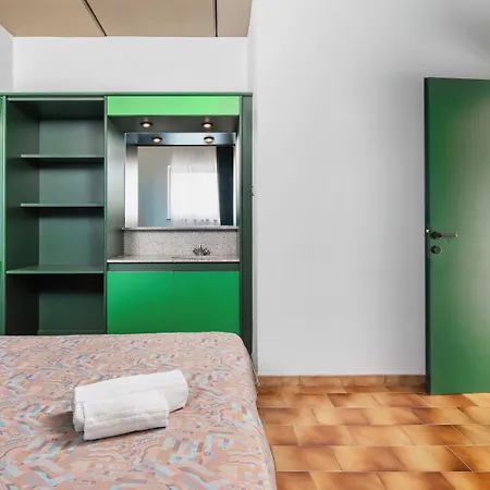 아파트호텔 Ecovillage With Swimming-pool Surrounded By Greenery, With Air Conditioning And Outdoor Private Area 3*